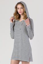 Load image into Gallery viewer, Mott50 - Nancy Hooded Cover Up
